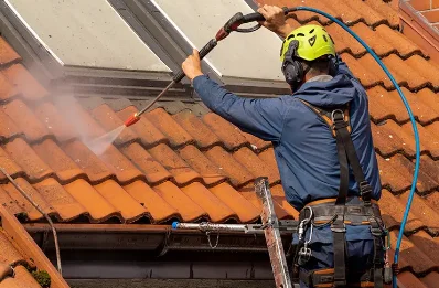 Démoussage et hydrofuge de toiture à Hennezel