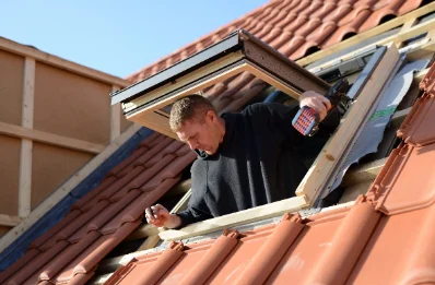 Pose de fenêtres de toit Velux à Hennezel